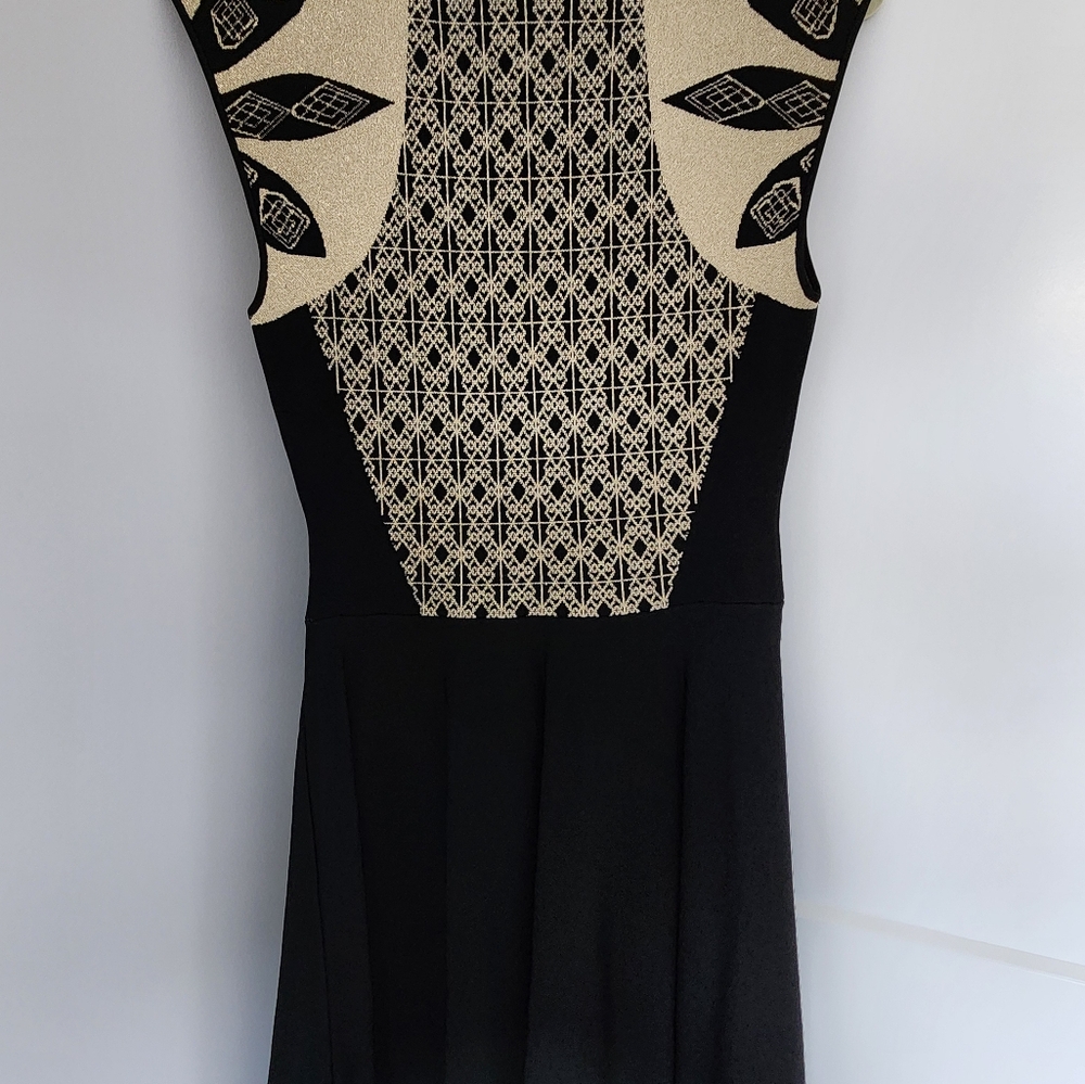 Ted Baker - Black Knit Skater Dress w/ Gold Metallic Print Sz 8